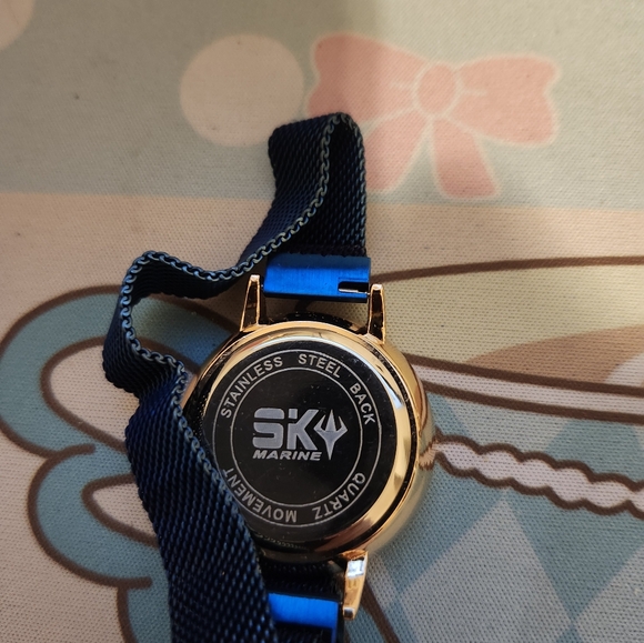 Watch - Picture 3 of 3